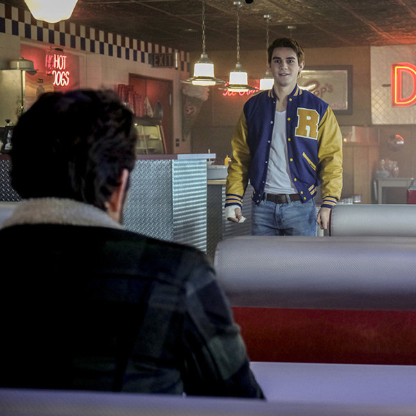 Riverdale season 1 finale Riverdale season 1 finale